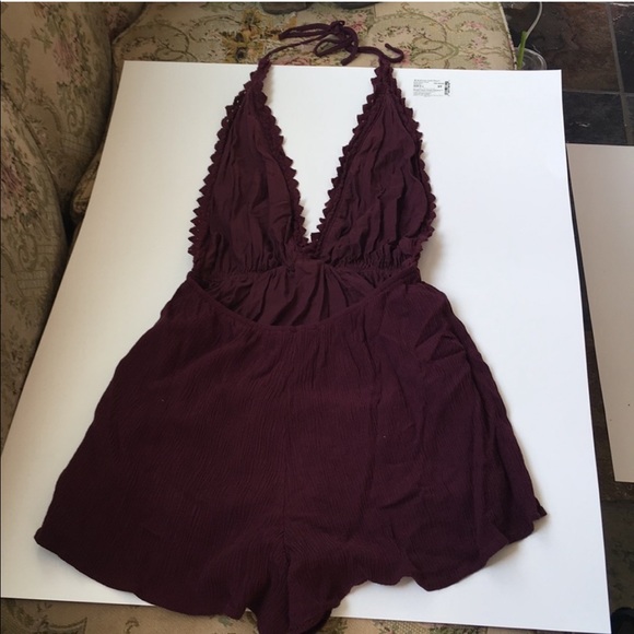Kendall & Kylie backless halter romper - Picture 3 of 4